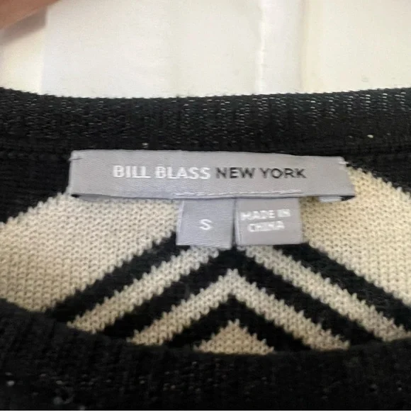 Bill Blass Knitwear Cashmere Wool Cashwool Sweater Size Small - Picture 2 of 6